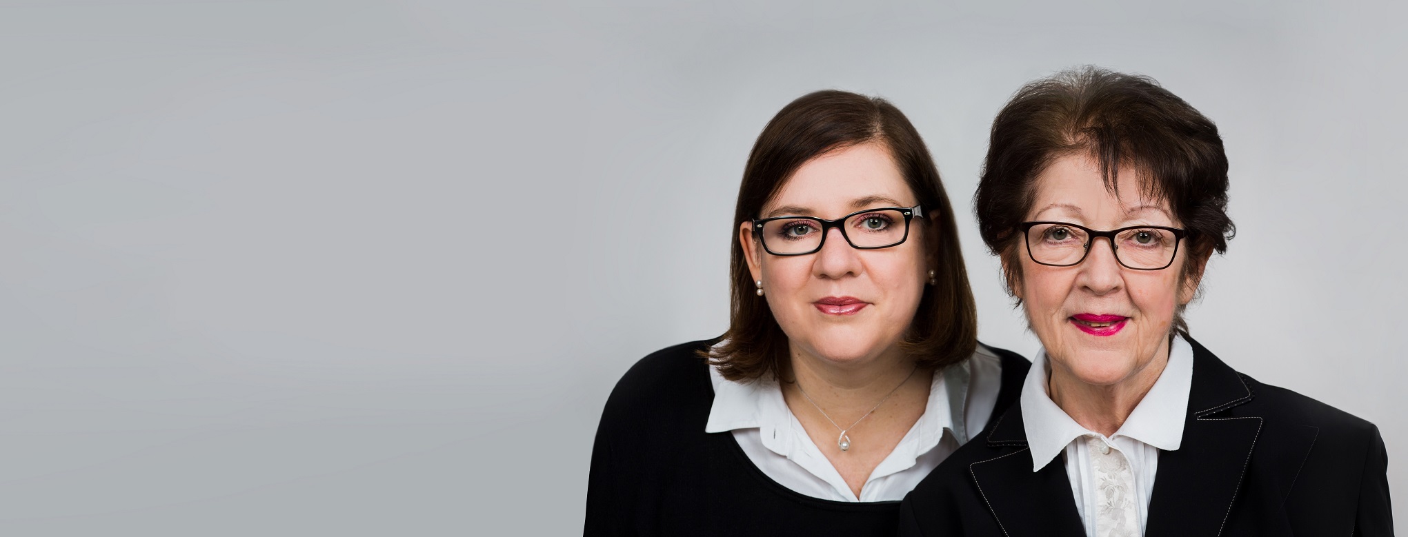 Rechtsanwältin und Notarin Marlene Eich sowie Rechtsanwältin Viola Just-Franke
